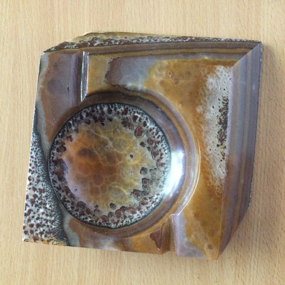 Beautiful stone- looking ashtray paperweight home decoration brown rare